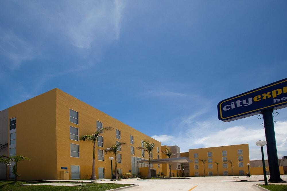 City Express By Marriott Campeche Exterior photo
